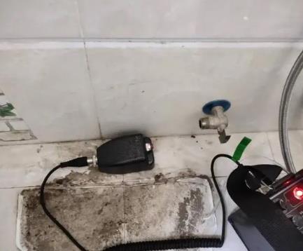 七星屋顶漏水维修公司分享下卫生间漏水的危害及解决方法